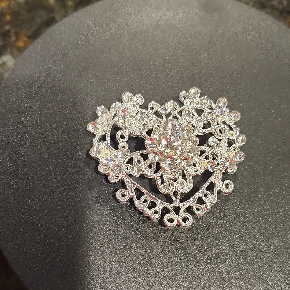 Intricate Silver Heart Brooch